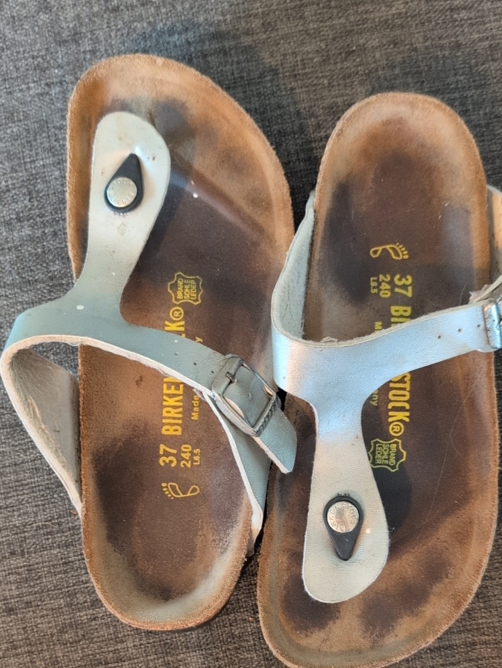 Birkenstock Gizeh Silver Size 37/6.5 Plenty Of Life Left. Great Price